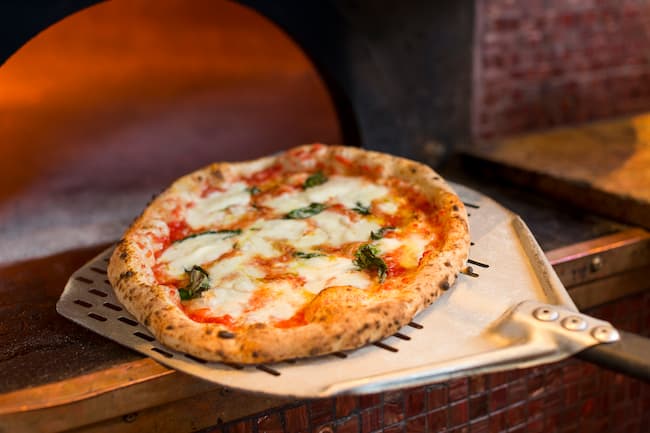 top 10 pizza places in america